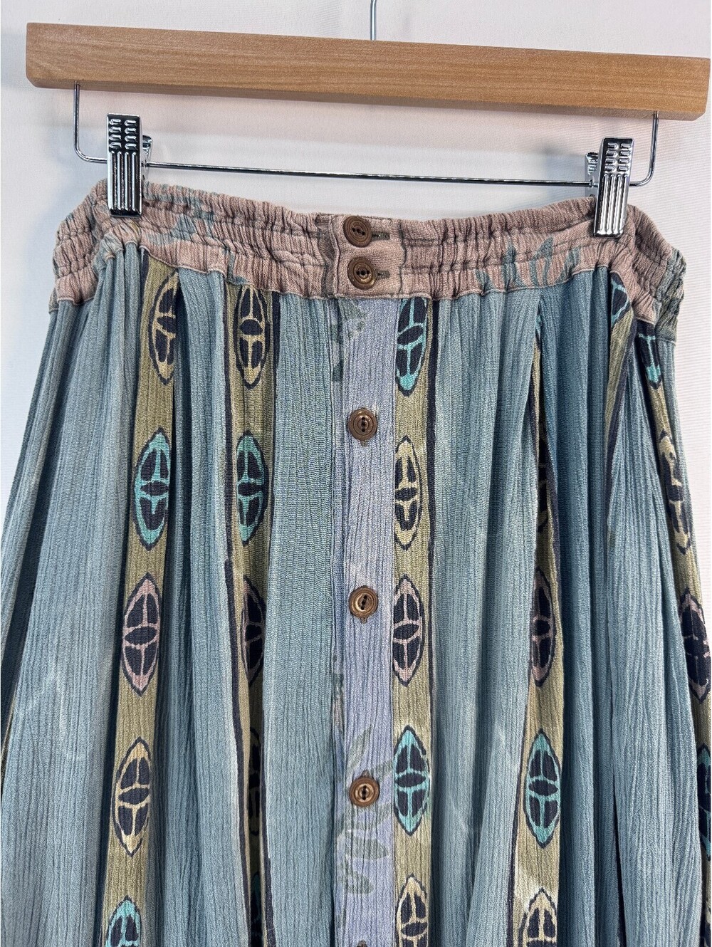 Vintage Kusnadi Crinkle Rayon Maxi Skirt Batik Art To Wear Boho Lagenlook Sz S - Picture 3 of 9